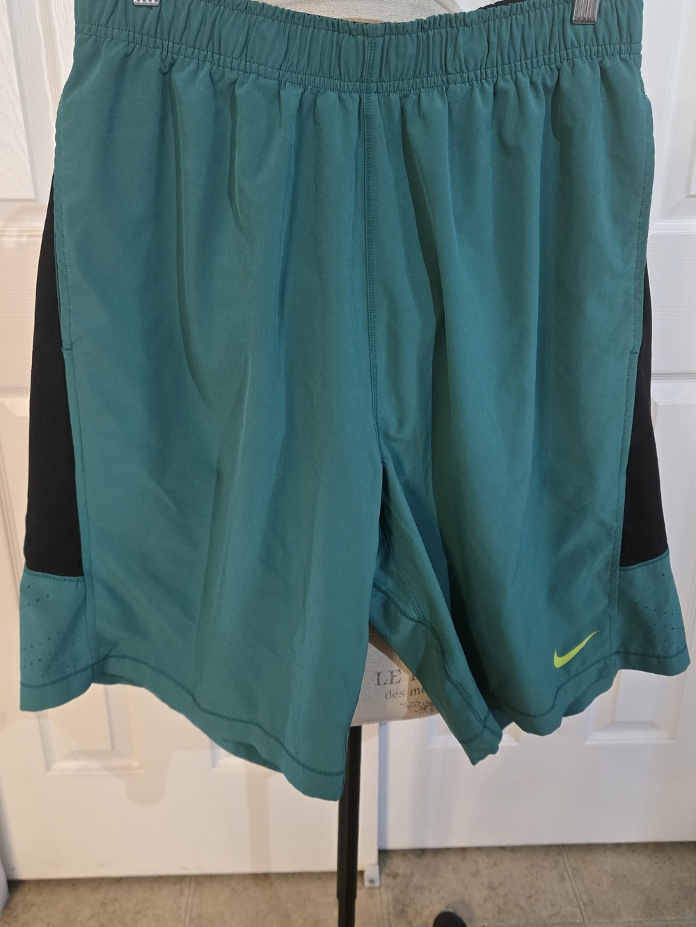 Nike Men’s Teal Athletic Shorts with Black Panels